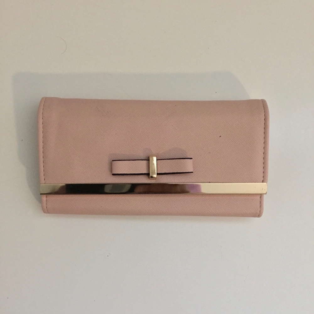 Women's Pink Accent Wallet Clutch